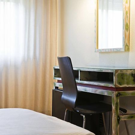 Hrc Hotel Madrid Ngoại thất bức ảnh