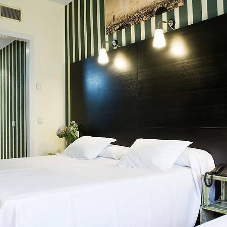 Hrc Hotel Madrid Ngoại thất bức ảnh