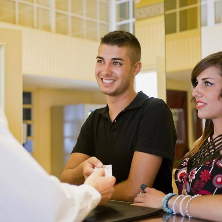 Hrc Hotel Madrid Ngoại thất bức ảnh