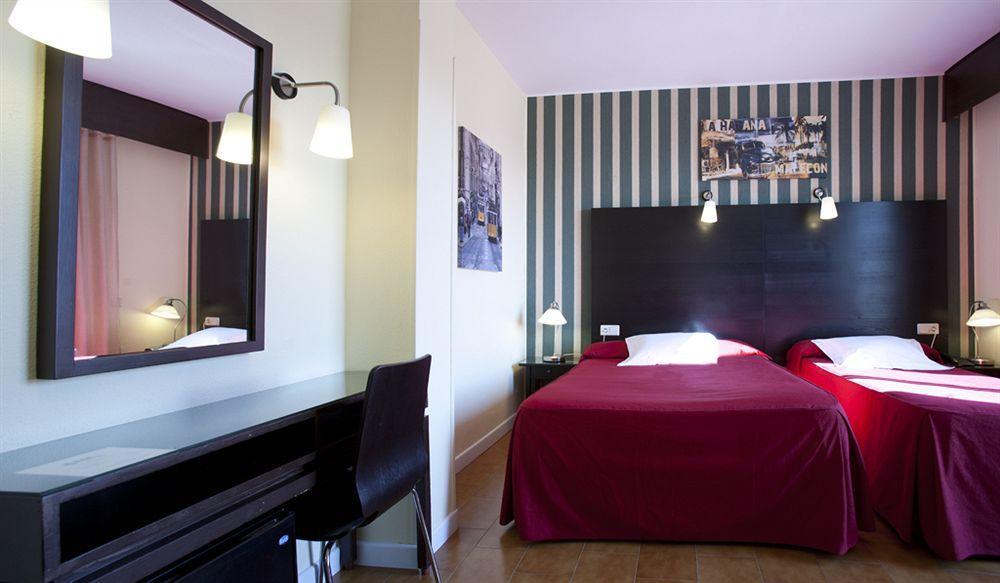 Hrc Hotel Madrid Ngoại thất bức ảnh
