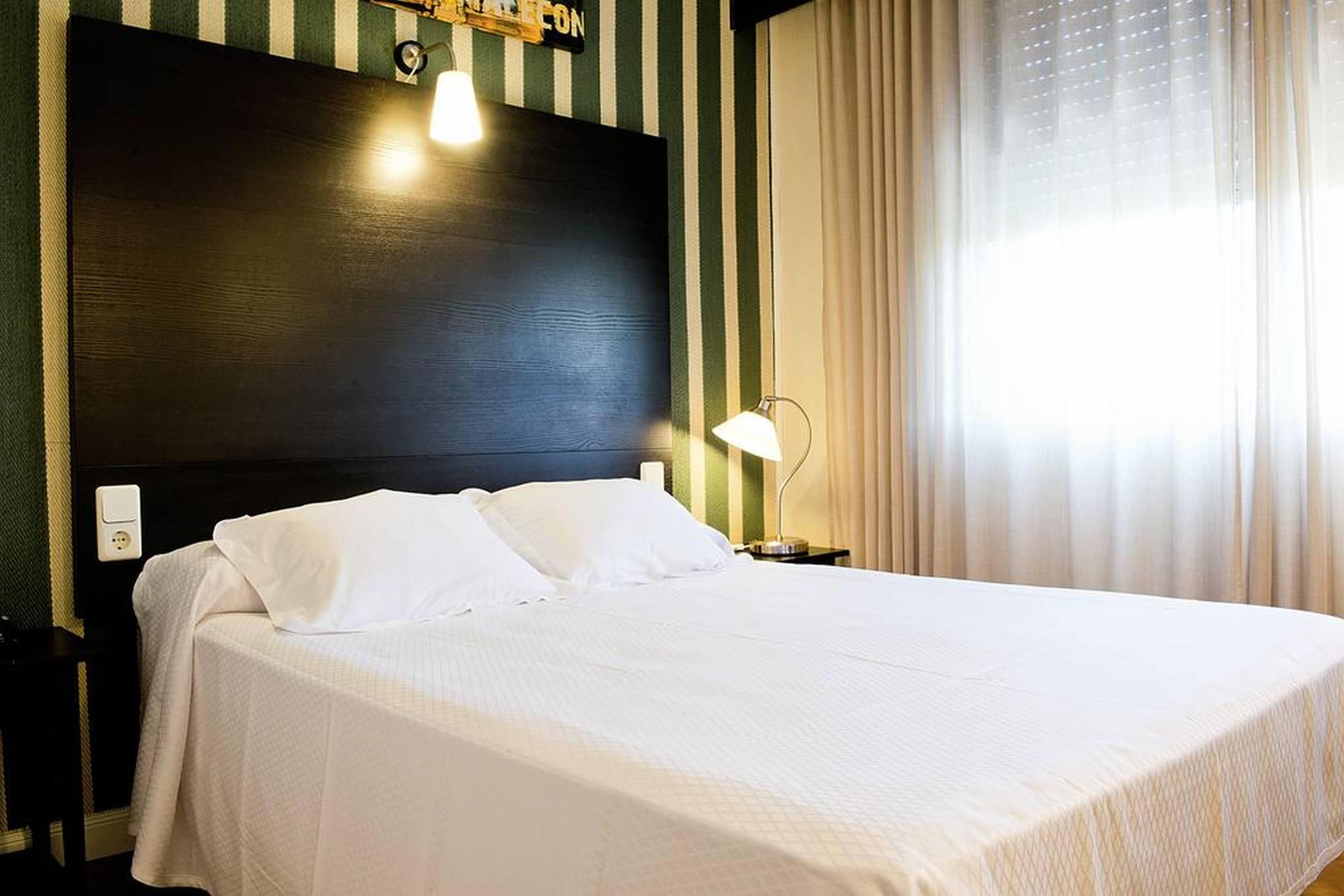 Hrc Hotel Madrid Ngoại thất bức ảnh