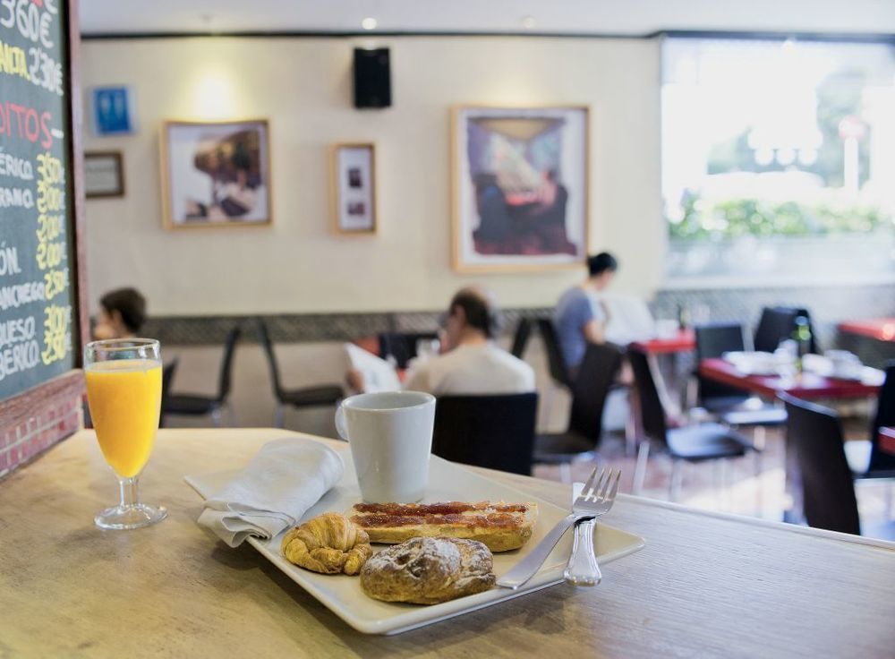 Hrc Hotel Madrid Ngoại thất bức ảnh
