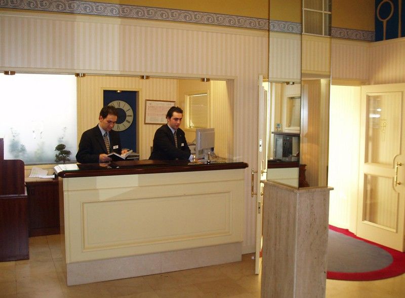 Hrc Hotel Madrid Ngoại thất bức ảnh