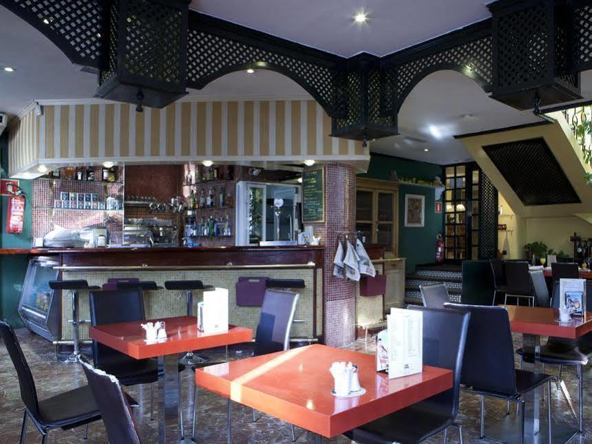 Hrc Hotel Madrid Ngoại thất bức ảnh