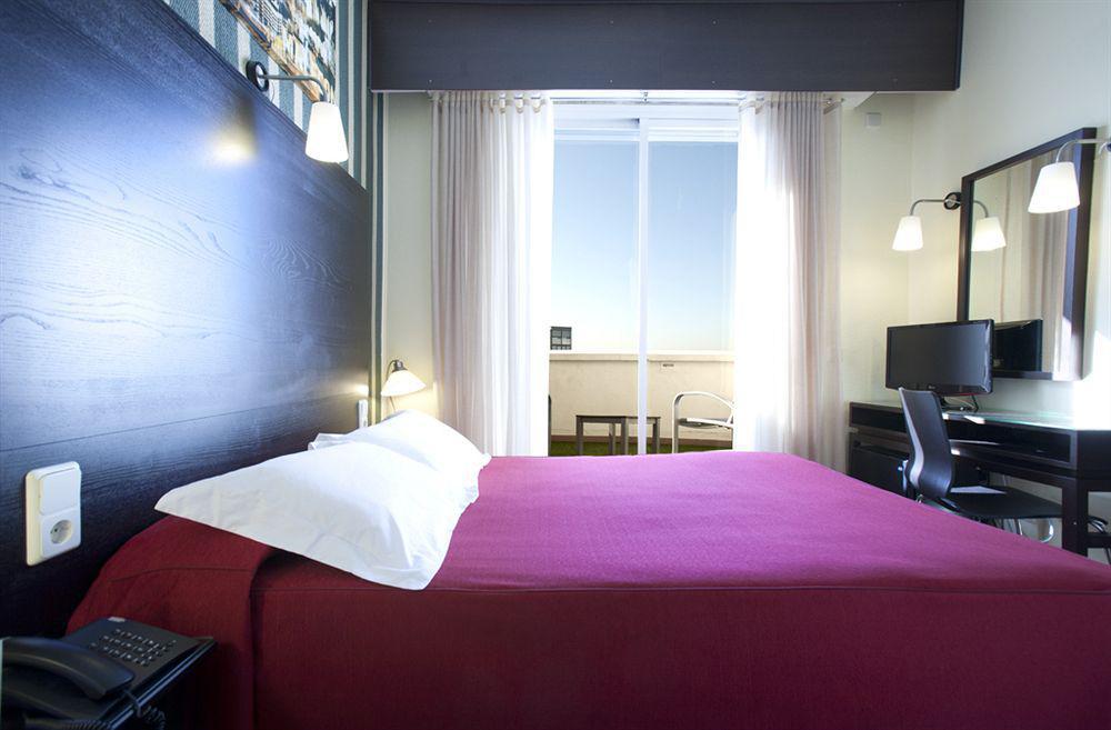 Hrc Hotel Madrid Phòng bức ảnh