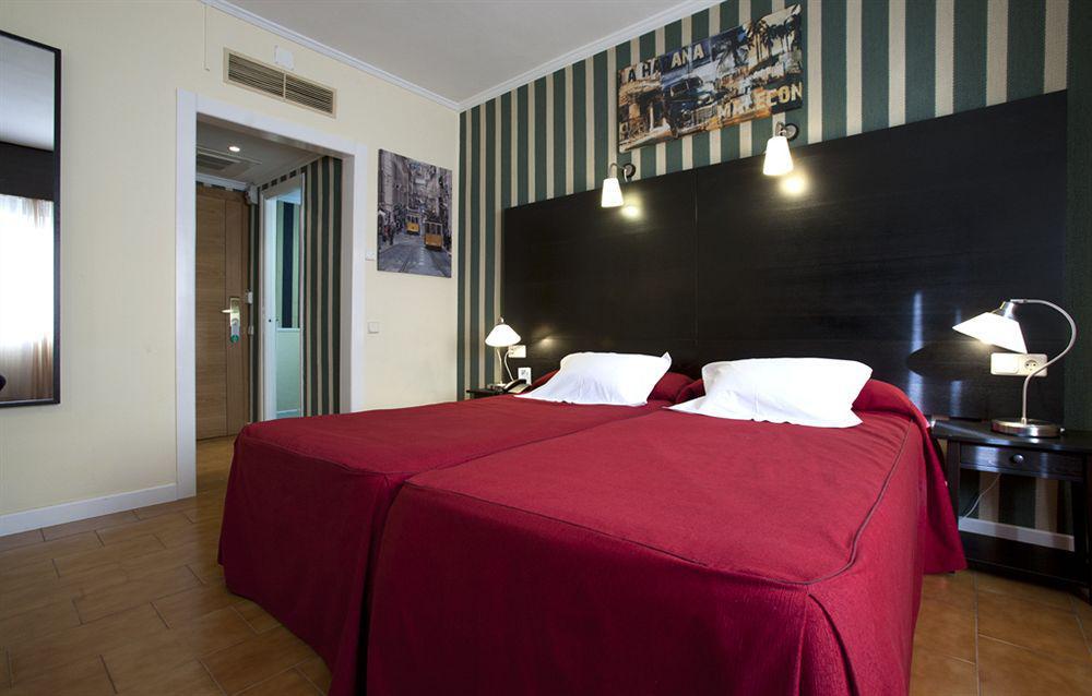 Hrc Hotel Madrid Ngoại thất bức ảnh